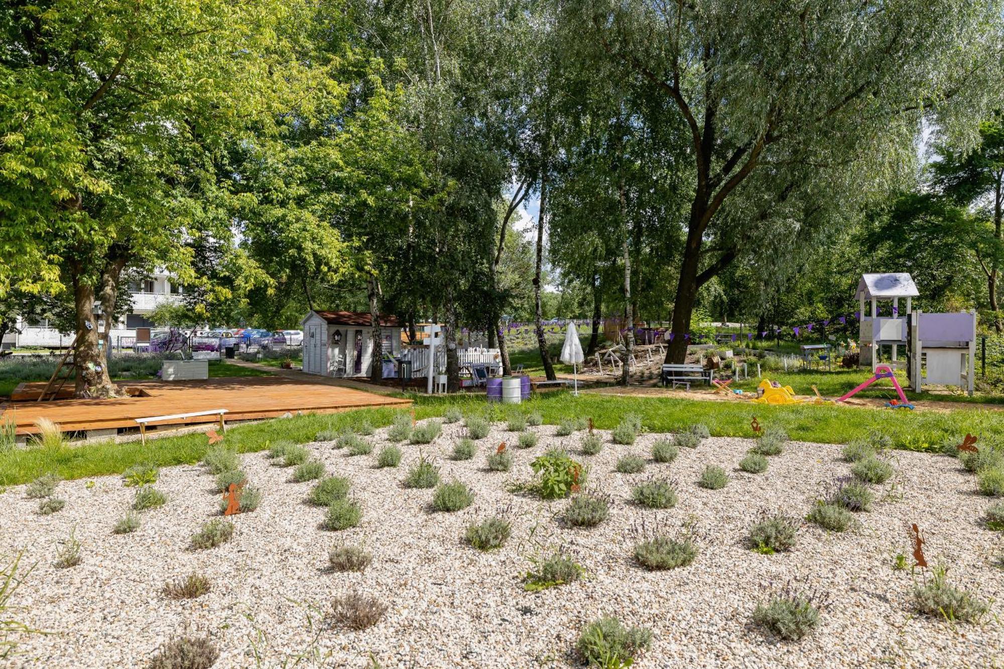 Apartment Ziolowa Studio Near Lavender Garden By Renters *